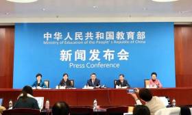 全面推进“双减”在学校落地见效！教育部新闻发布会详解“我为群众办实事”实践活动开展情况 | 教育盘点2021