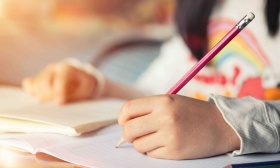北京部分学校发通知，1月17日至21日转为居家学习、不到校
