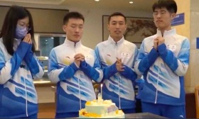 腊月二十九迎新年，北航为冬奥志愿者集体过生日