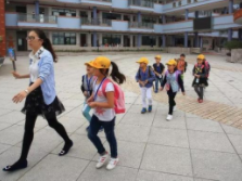 重庆市教委回应“适当调整小学入学年龄”建议：积极稳妥探索
