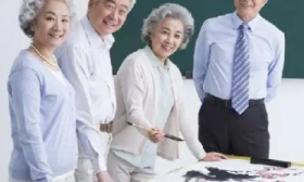 涉老教育机构学位紧俏 线上报名出现“秒杀”现象