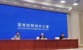 《政府工作报告》发布！涉及教育修改14处 ！透露出什么信号？