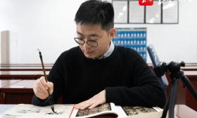 网课怎么上才能让学生“不打哈欠”？老师们“花式授课”蛮拼的——