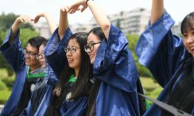 00后初入职场反向“背调”，媒体：为代际进步点赞