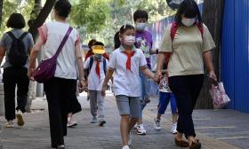 17部门：逐步实现进城务工青年随迁子女入学待遇同城化