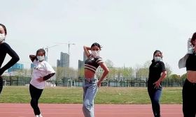青春有志，“疫”起克难关｜封校不封心，生活亮起来③