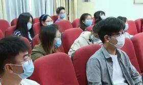 应届毕业生人数首破千万！这类专业超抢手！月工资超2万元→
