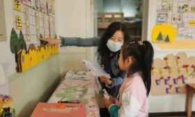 听研讨、进课堂，北京千余名挂牌责任督学进校开展专项督导
