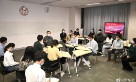 习近平在中国人民大学考察