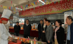 山东蓝翔校长女儿实名揭露内幕：和母亲划清界限，以便减轻责任
