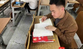 退役大学生士兵考研“上岸” 他说：认准做一件事，就要竭尽全力做好