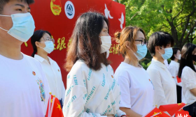江南大学举行纪念五四运动103周年升旗仪式