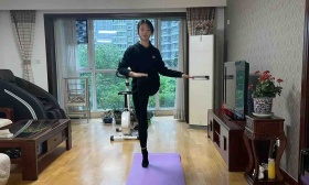 直播跳操、在线比赛， 北京中小学线上体育课让亲子“动”起来