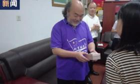 高中校长意外收到一个纸盒，打开竟是……