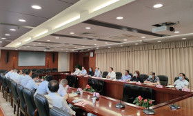 李金泉主持召开对口支援伊犁师范大学座谈会