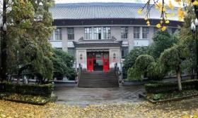 院士给本科生上课，学科排名全球前1‰！综合性大学医学院大不同