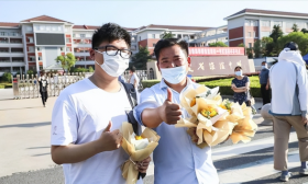 物理历史双双登上热搜！高考理综和文综难不难？考生：我边哭边写