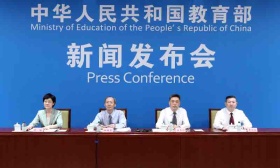 教育部：十年来义务教育专任教师总数增加148万人