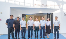 苏春海率高校学生处党支部开展主题党日活动