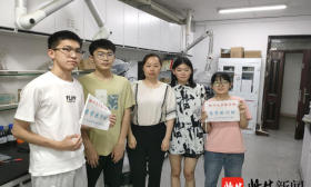 扬大学子走进医院、实验室，探访“药学人”的工作日常