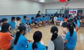 南京财经大学生涯规划课走进贵州望谟实验高中