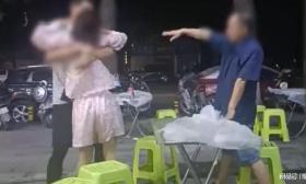 无耻下流！中学“十佳”教师街头猥亵酒醉女子，妻子是同校老师