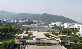 苏州经贸职业技术学院打造高素质“双师型”教师队伍