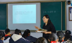 江苏“最美教师”贾秋萍：耕耘杏坛27载，活跃在一线的语文课改播种者