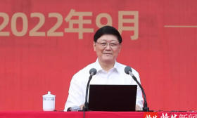 开学第一课｜南京大学党委书记胡金波：从这里开始，实现不一样的精彩