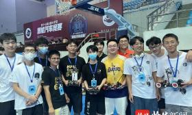 挑战速度极限，他们带着“内八”小车跑出全国一等奖