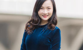 “诗咏新时代 逐梦新征程”国庆特别策划｜南京艺术学院舞蹈学院院长许薇领诵《春风吻过的快件》