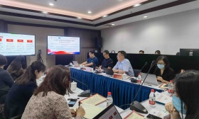 朋辈辅导、“思政+心理”，高校探讨如何为大学生心理健康护航