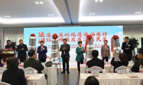 北京十中教育集团扩容至一校十址，四所新成员校今日正式挂牌