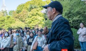 “大先生”化身讲解员，带领南师大新教师打卡“东方最美校园”