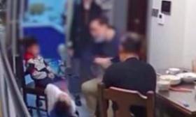 南京掌掴男童男子家属：想与被打孩子家人和解，两次上门道歉
