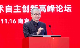 龙芯中科胡伟武：建一个新生态体系，从教育做起