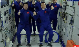“老铁”真的来了！神十五、神十四乘组胜利会师，未来空间站常驻航天员或将扩容