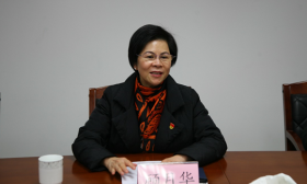 顾月华为省教育装备中心上专题党课