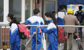 杭州两所中小学出现新冠阳性学生，校方回应：家长不必恐慌