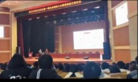 亲历者回忆“名师”陈宏友演讲：鼓吹外国人血统崇高，建议学生出国了就别回来