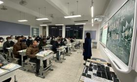 家长会上“没收”手机效果好，杭州一中学全校签电子产品断舍离协议