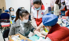 义务献血、志愿者授课，北航开展系列活动传承雷锋精神