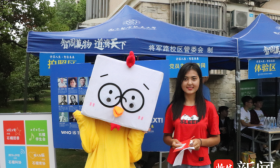这个南航00后女孩，飒！