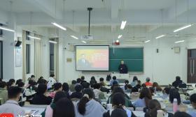 让生命的火花燃烧得更旺！“抗癌奶奶” 走进南林，带来一堂特别的思政课