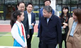 江涌在南京专题调研中小学心理健康教育工作