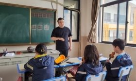 与爱同行 “艺”心筑梦 市文化馆公益培训走进市特教中心