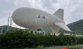 仙林上空又现“大白鲸”！南大“奋进号” 系留飞艇再启航，未来数月将聚焦大气污染研究进行数据采集