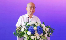 丘成桐：期待十年内能实现中国在基础科学领域引领世界的目标