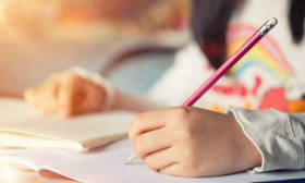 两办发文：保障每名中小学生每学期至少观看2次优秀影片