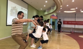 这个公益项目，助力新手爸妈“陪玩”